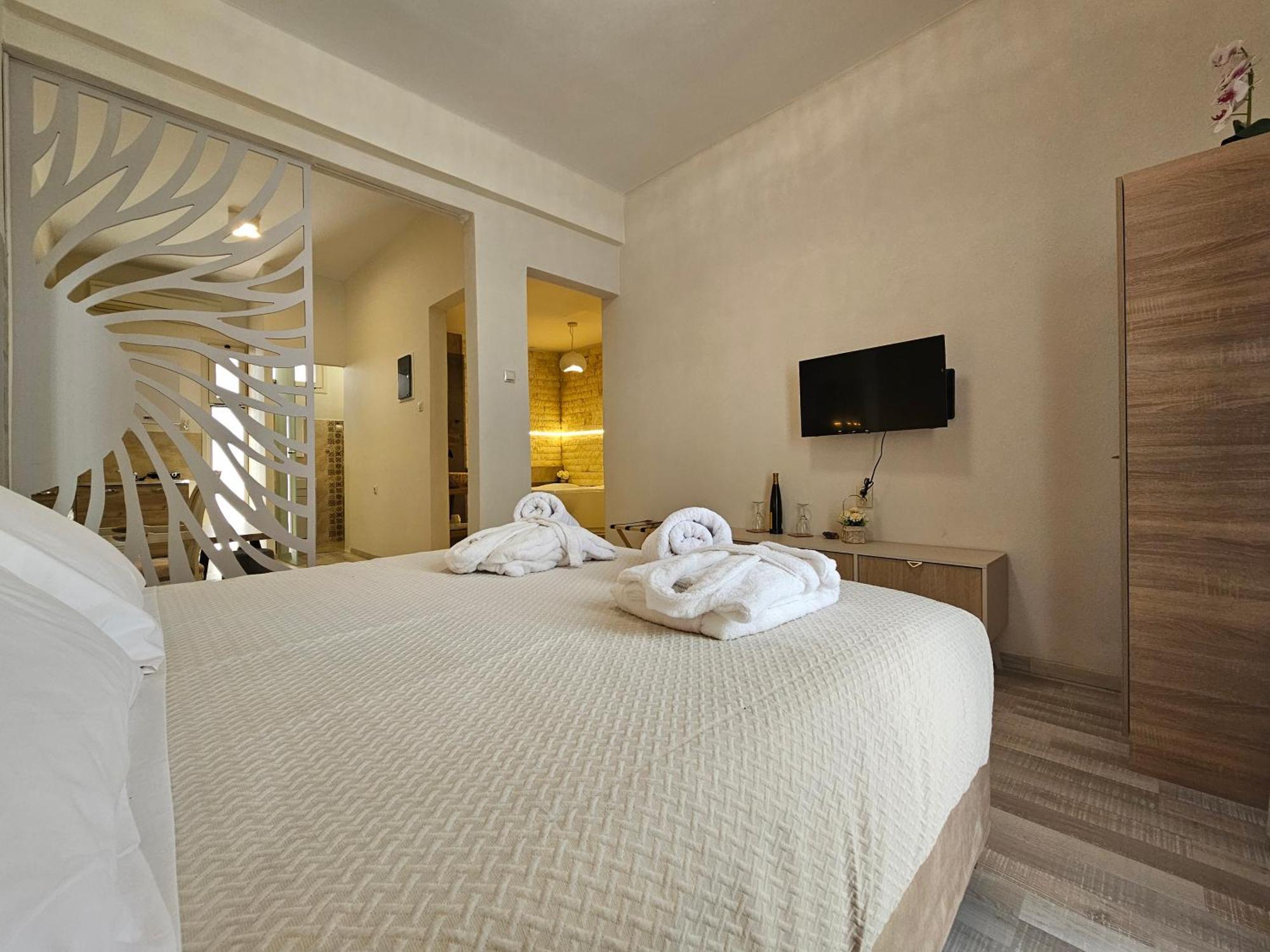 Golden City Center Suites Rhodes City Exterior foto