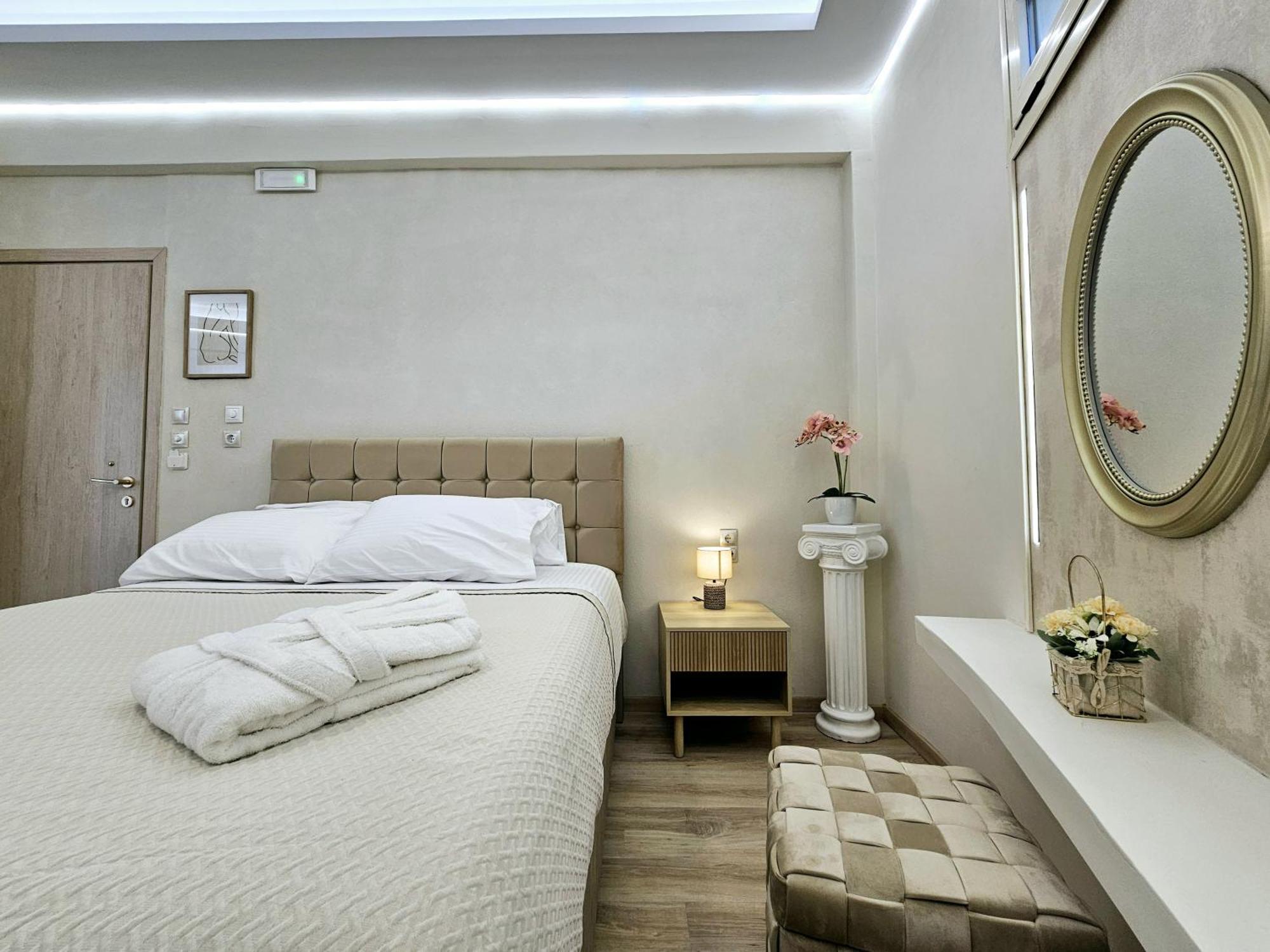 Golden City Center Suites Rhodes City Exterior foto